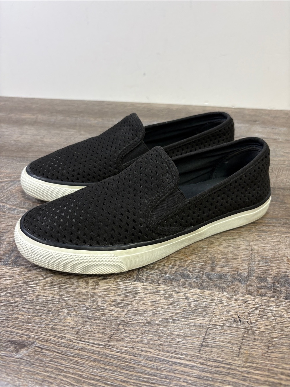 Sperry Women’s Black Perforated Suede Slip-On Sneakers Size 7M